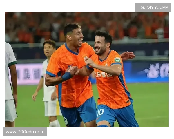 武汉业余足球明星阵容揭晓球员风采与实力并存的精彩瞬间 武汉业余足球明星阵容揭晓球员风采与实力并存的精彩瞬间